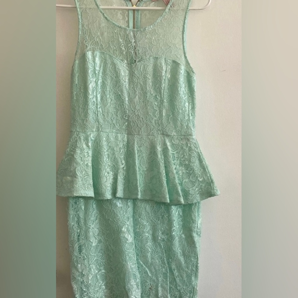 Forever 21 Lace Cocktail Dress